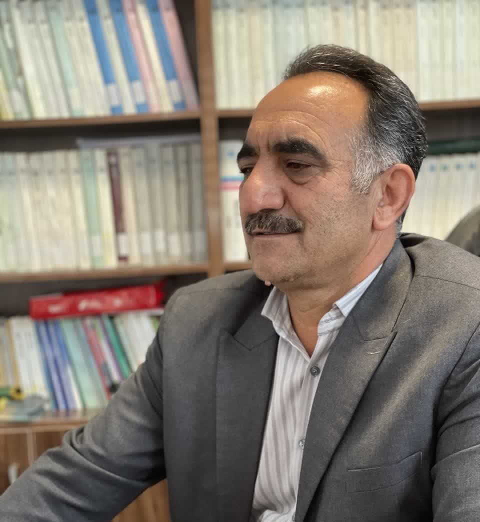 حفاظت از منابع طبیعی و کاشت نهال در مدارس بیشه